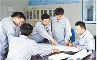 專(zhuān)業(yè)的施工團(tuán)隊(duì)